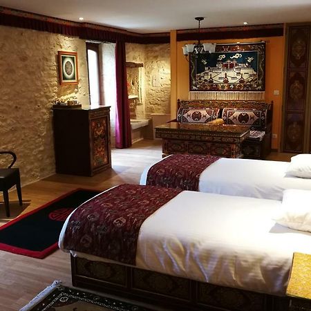 Himalaya En Perigord Bed and Breakfast Tursac Buitenkant foto